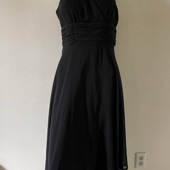 Dress - Picture 2 of 6